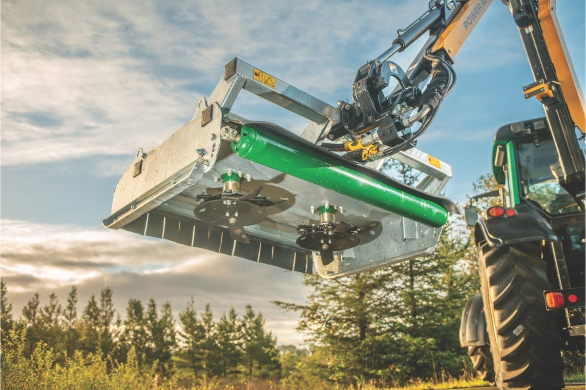 MJ39 Major Hedge Cutter | Professional Hedge & Verge Control